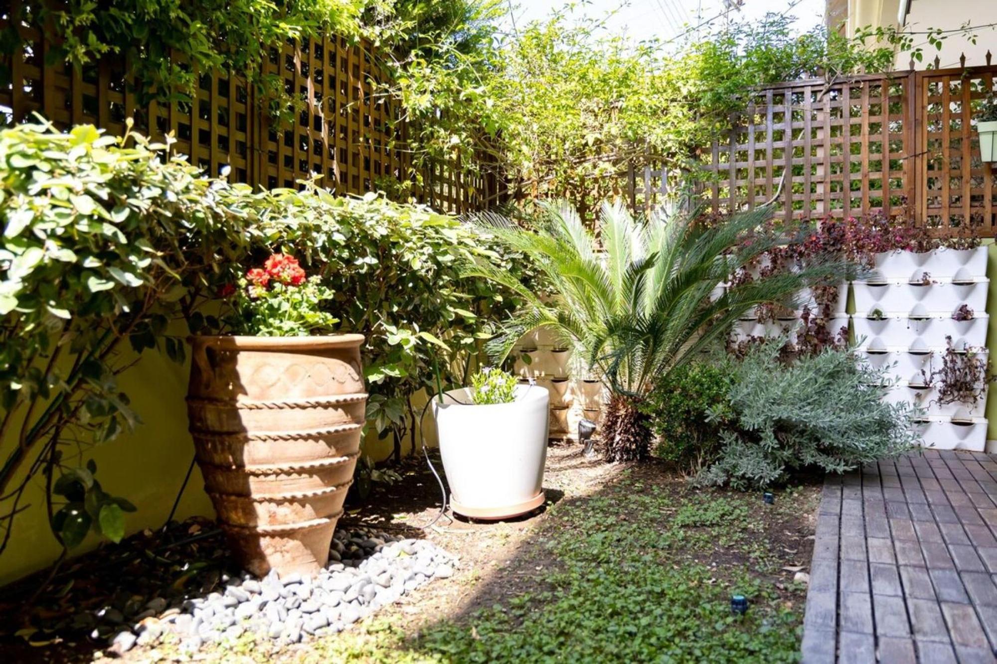 The Garden House At Alimos Atenas Exterior foto
